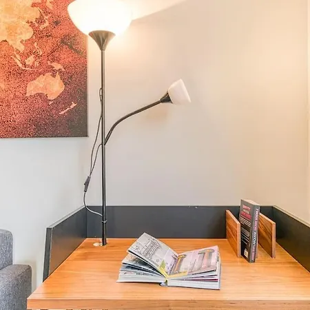 Bel Appartement-garage Prive-balcon-wifi Fibre شقة *