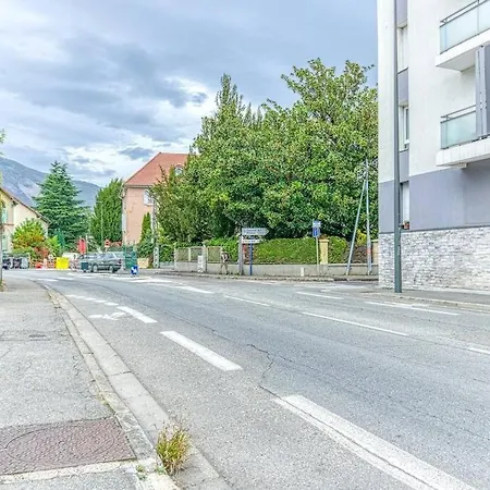 Bel Appartement-garage Prive-balcon-wifi Fibre